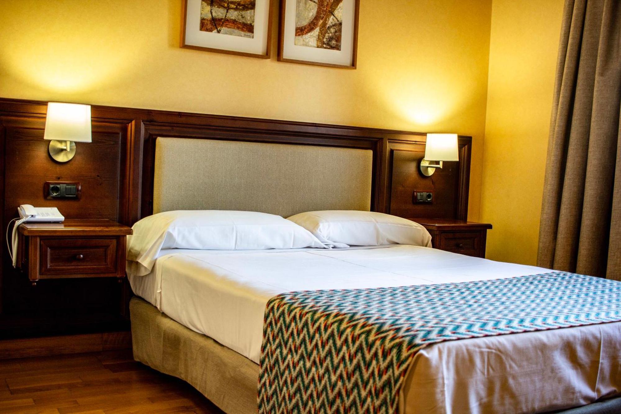 Hotel Spa Tudanca Aranda Fuentespina Exteriör bild